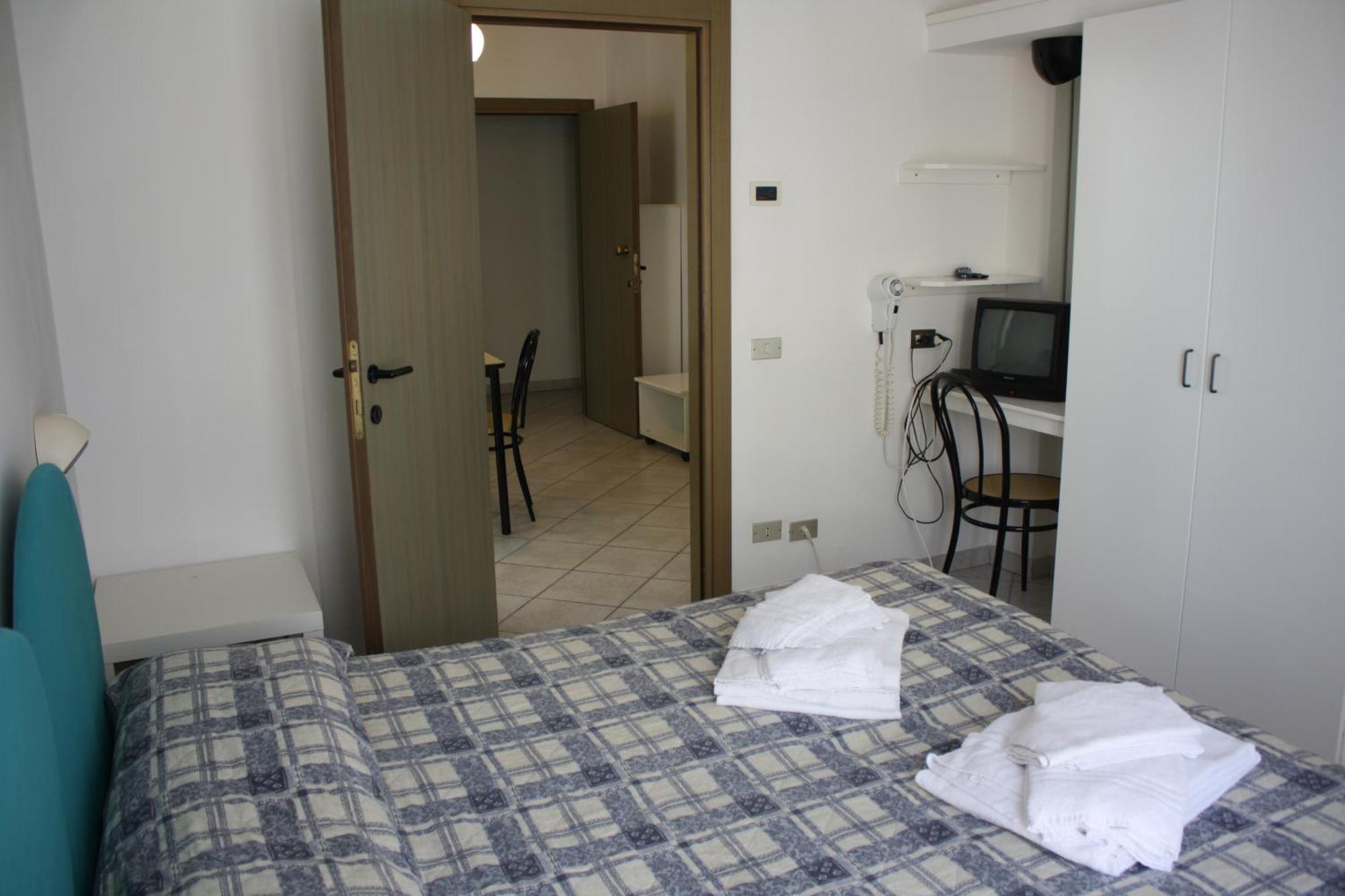 Residence Le Vele Cattolica Habitación foto